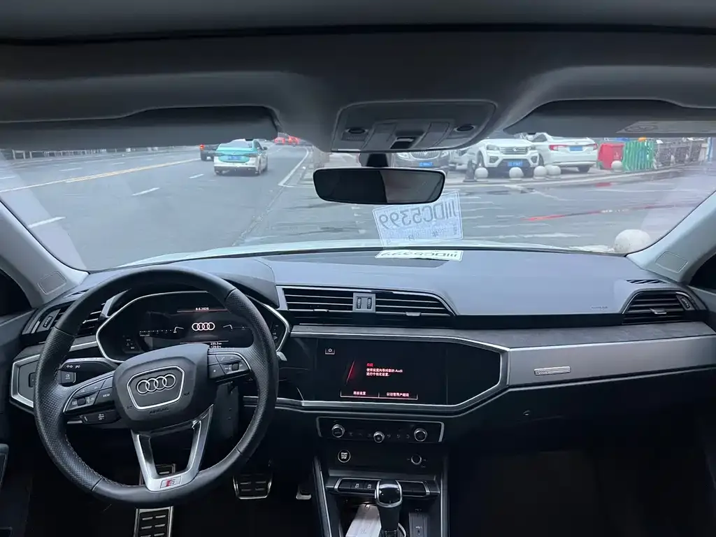 Audi Q3 Sportback — фото 9