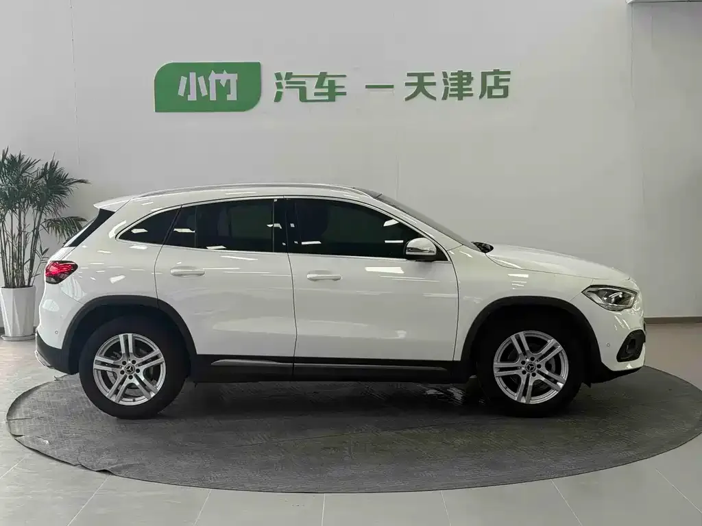 Mercedes-Benz GLA — фото 6