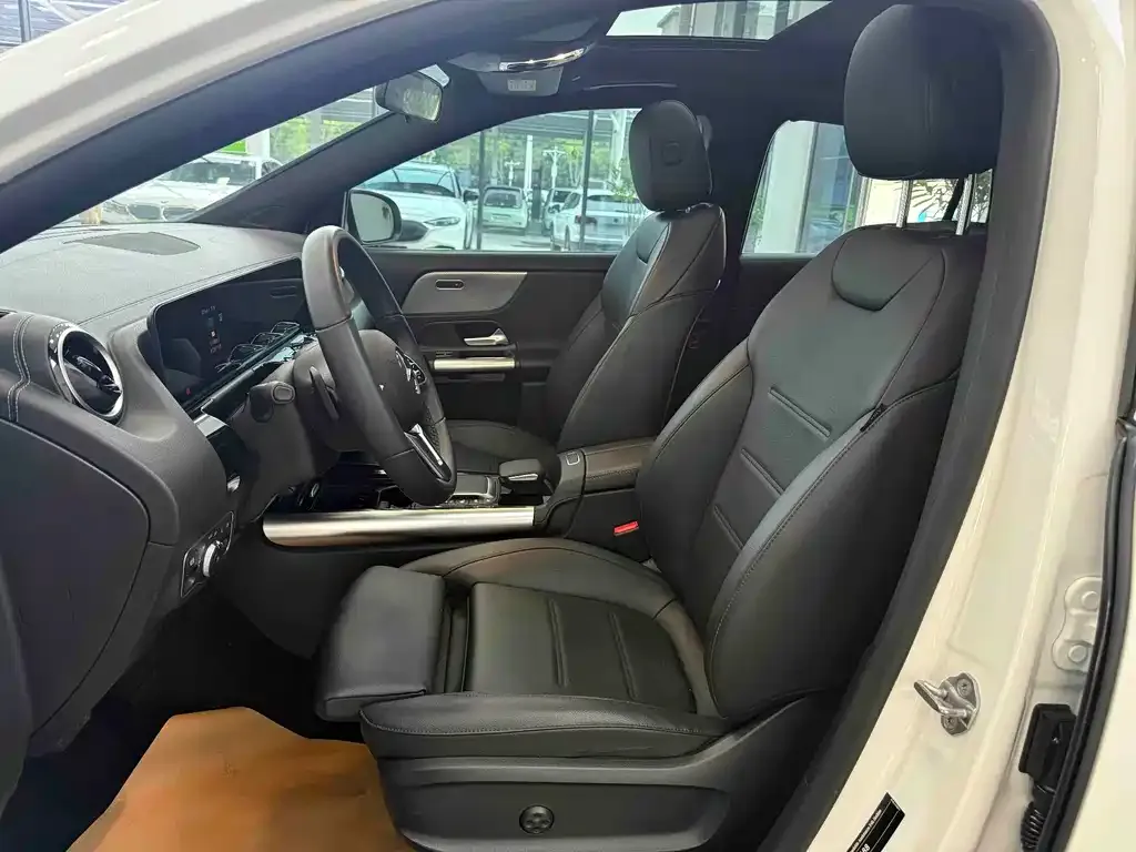 Mercedes-Benz GLA — фото 10