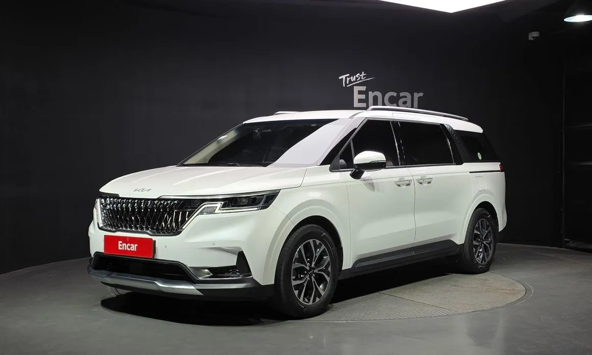 Kia Carnival — фото 1