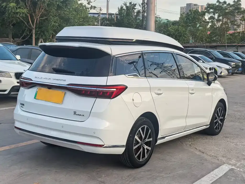 BYD MAX New Energy — фото 7