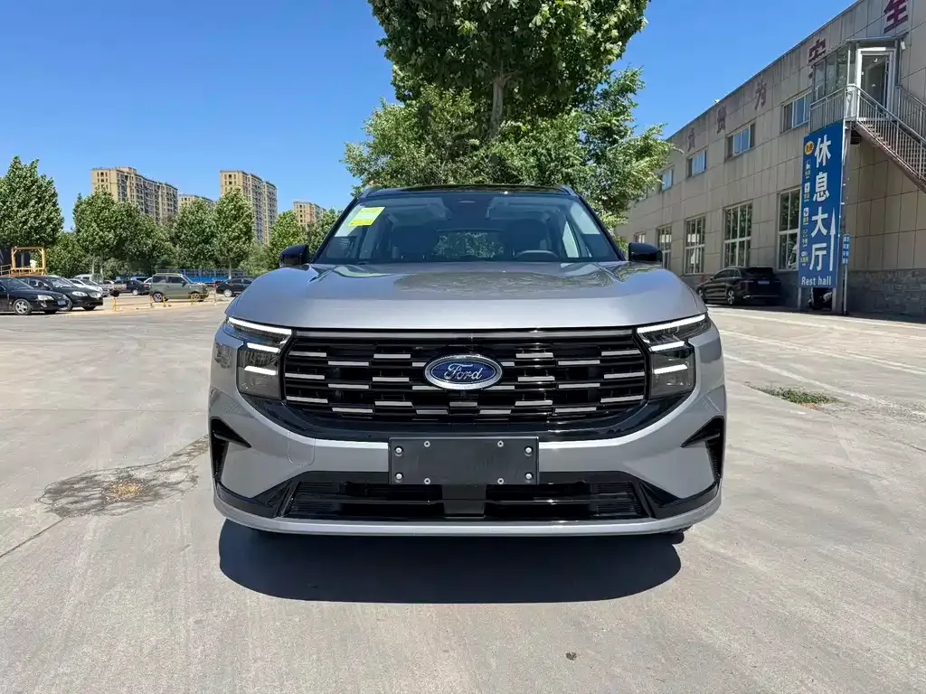 Ford Edge — фото 1