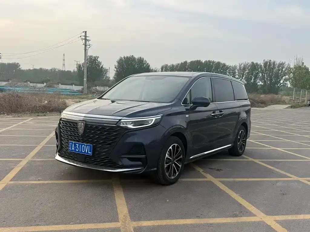 Roewe iMAX8 — фото 1