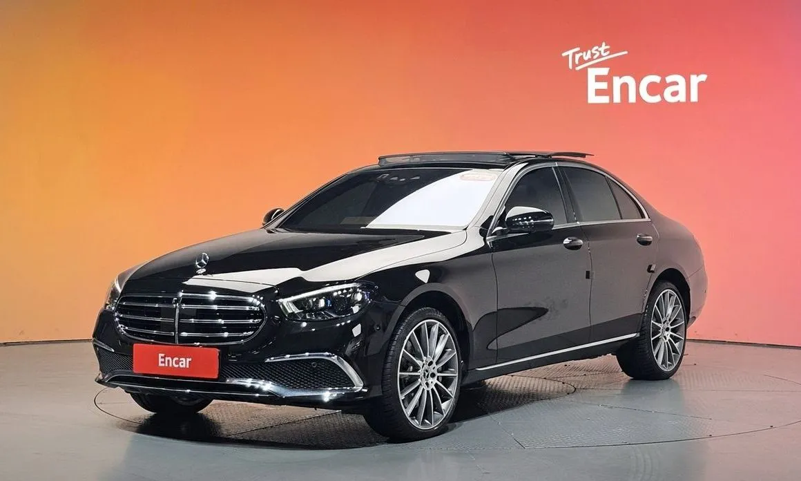 Mercedes-Benz E-Class — фото 1