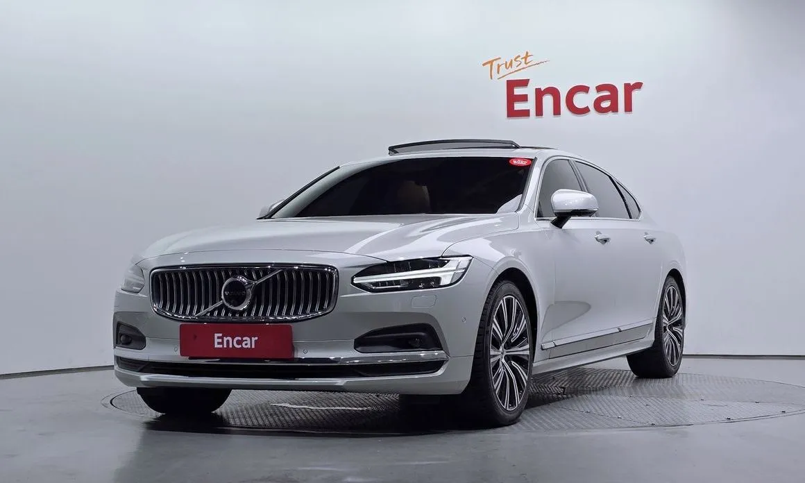 Volvo S90 — фото 1