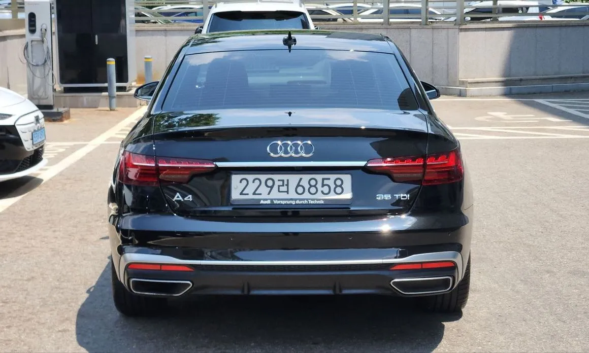 Audi A4 — фото 6