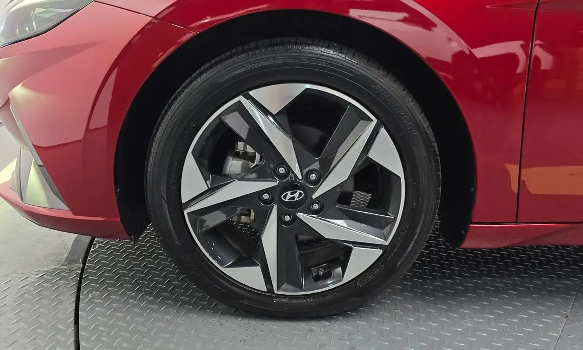 Hyundai AVANTE — фото 3