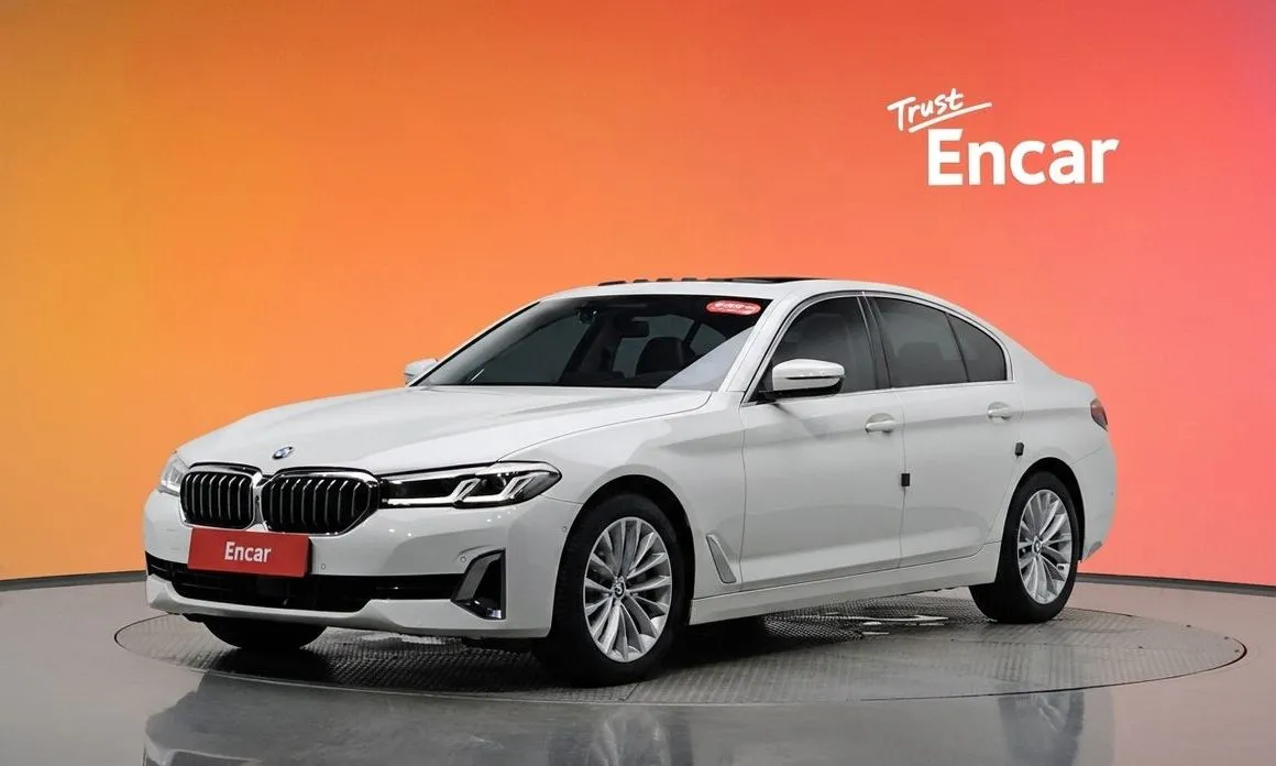 BMW 5-Series — фото 1