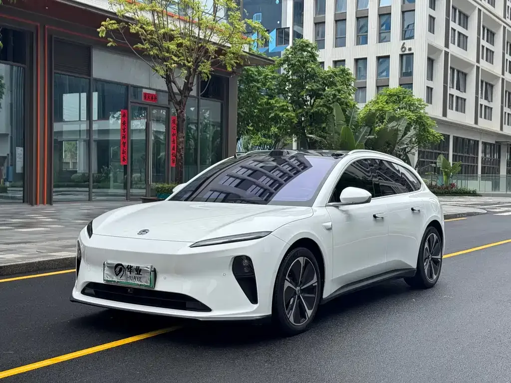 NIO ET5T — фото 1
