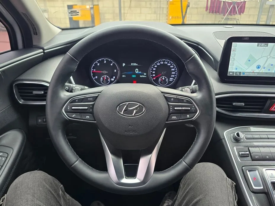 Hyundai Santafe — фото 8