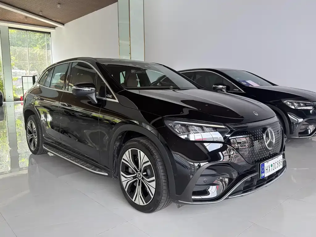 Mercedes-Benz EQE SUV — фото 8