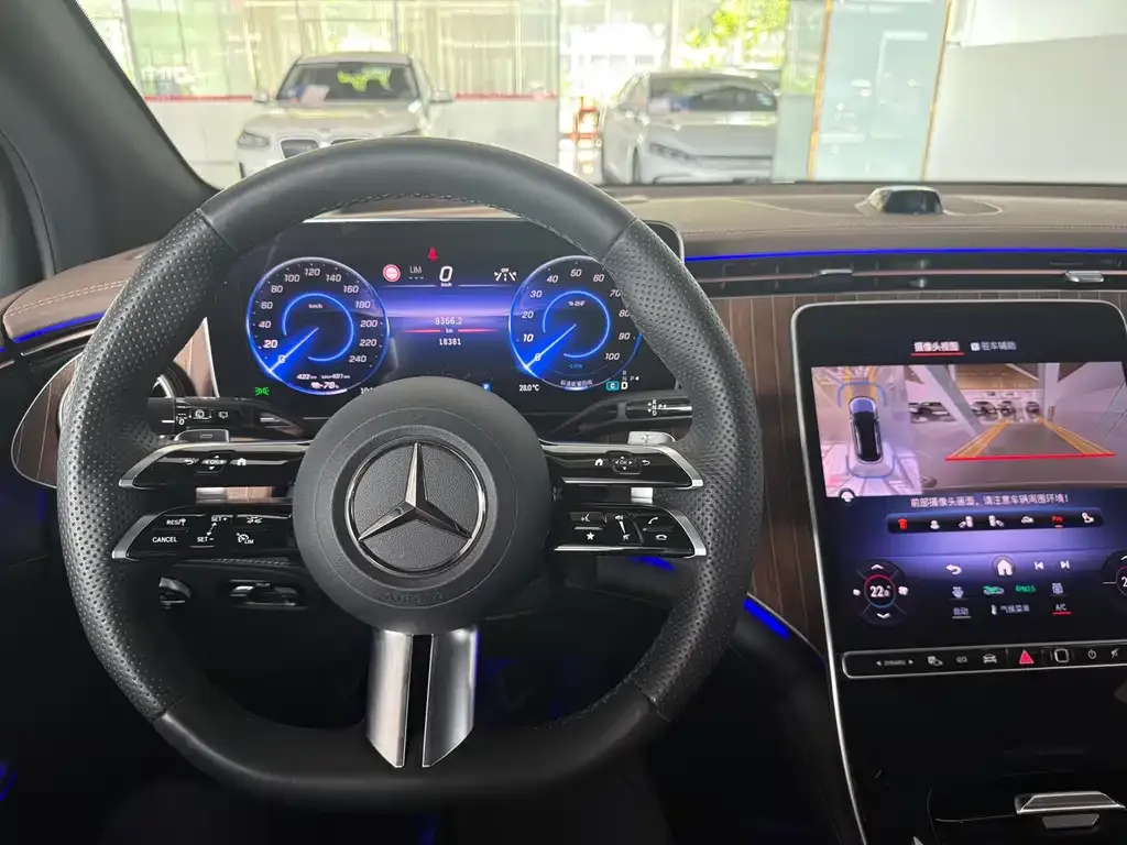 Mercedes-Benz EQE SUV — фото 2