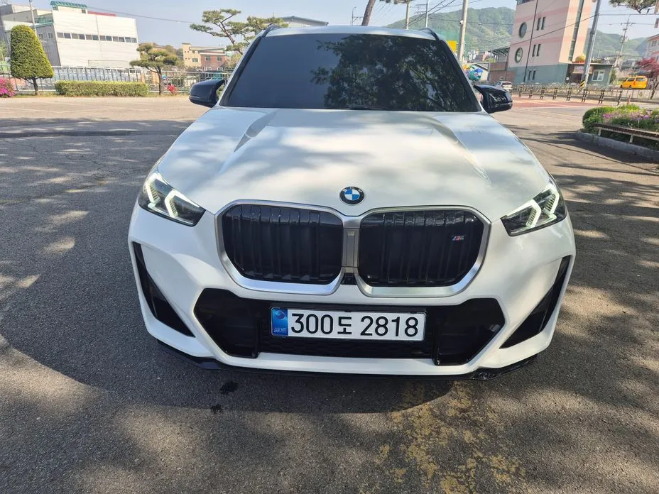 BMW X1 — фото 1