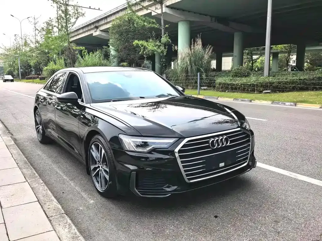 Audi A6L — фото 8