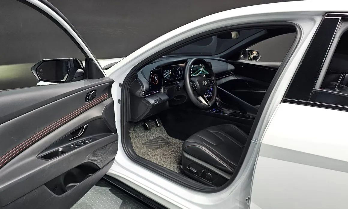 Hyundai AVANTE — фото 4
