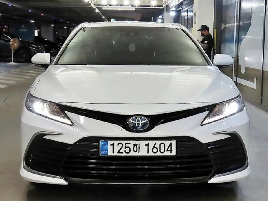 Toyota Camry — фото 10