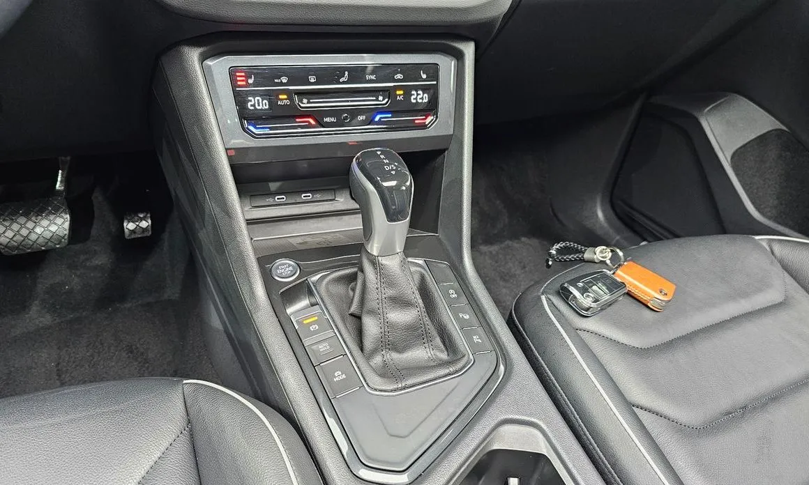 Volkswagen Tiguan — фото 8