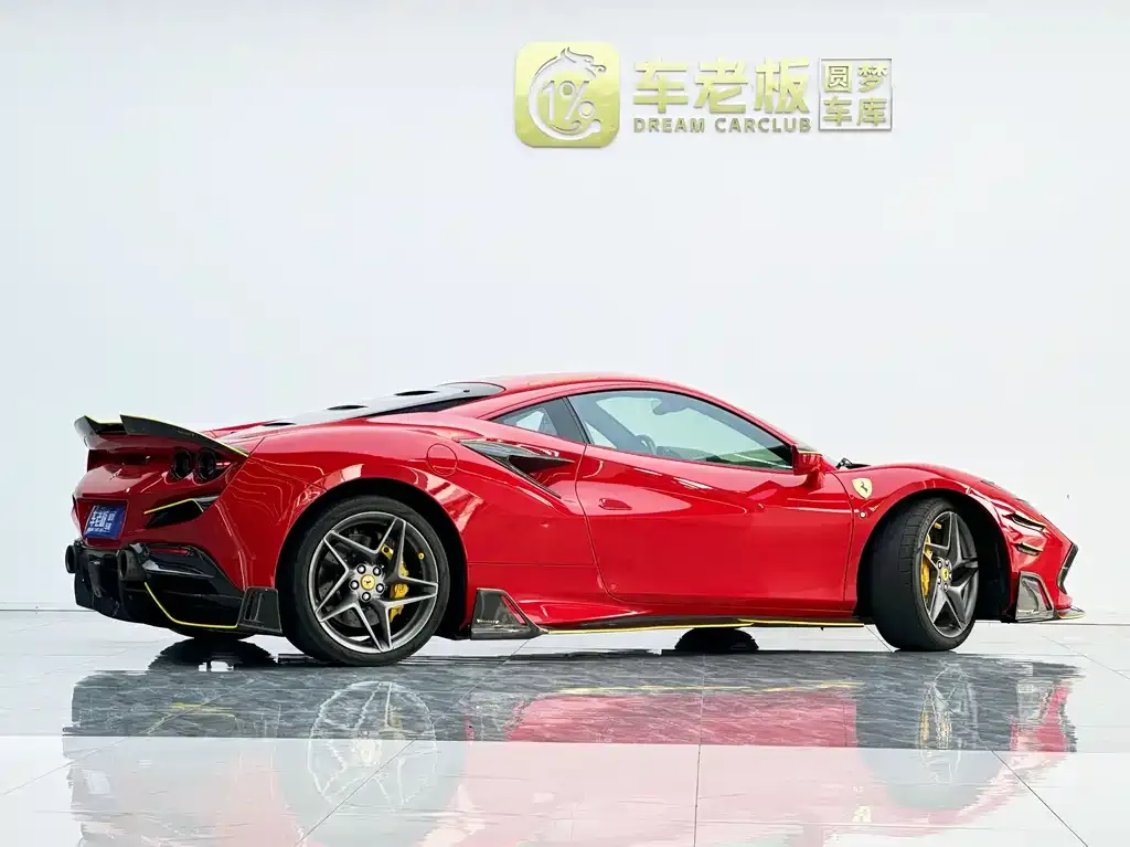 Ferrari F8 — фото 10