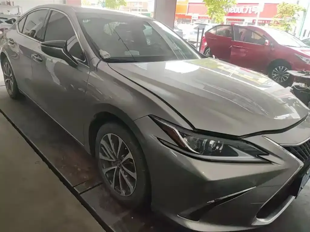 Lexus ES — фото 8
