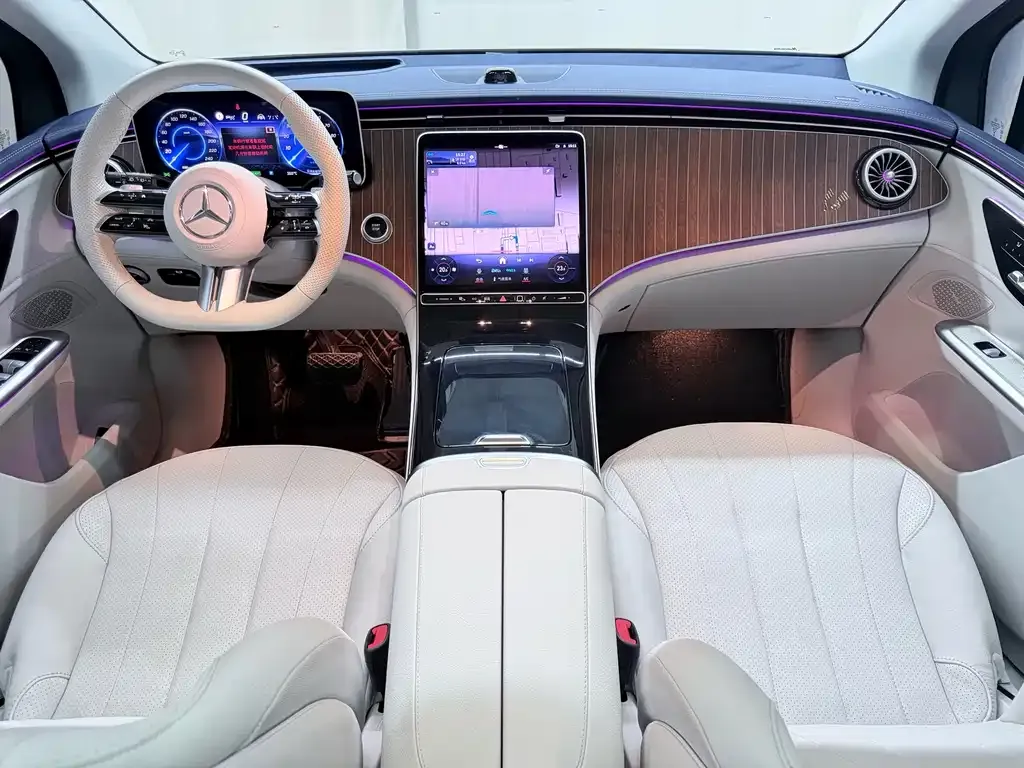 Mercedes-Benz EQE SUV — фото 3