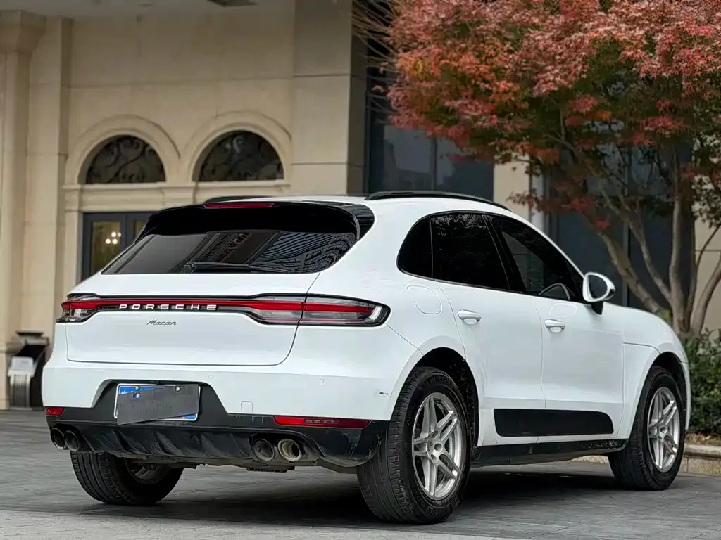 Porsche Macan — фото 7