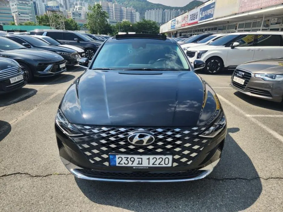 Hyundai Grandeur — фото 1