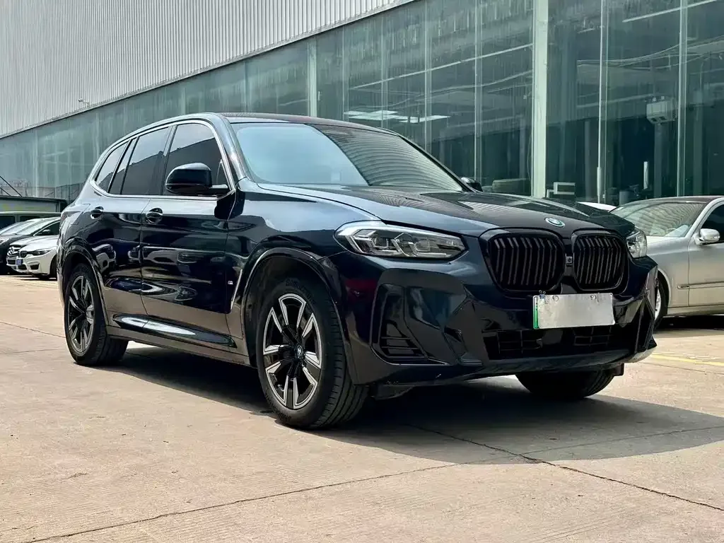 BMW iX3 — фото 3