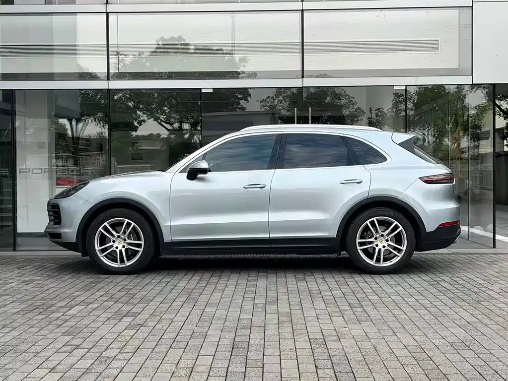 Porsche Cayenne — фото 9