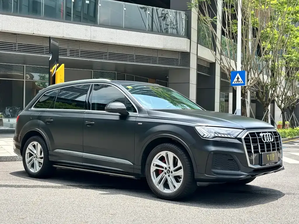 Audi Q7 — фото 7