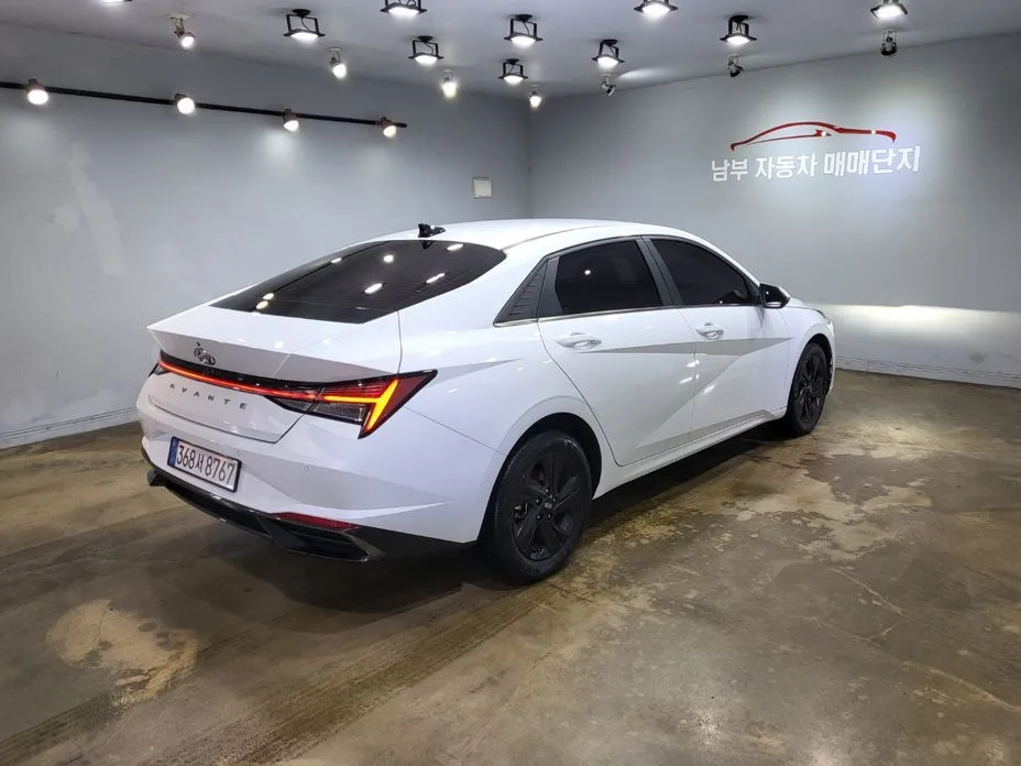 Hyundai AVANTE — фото 3