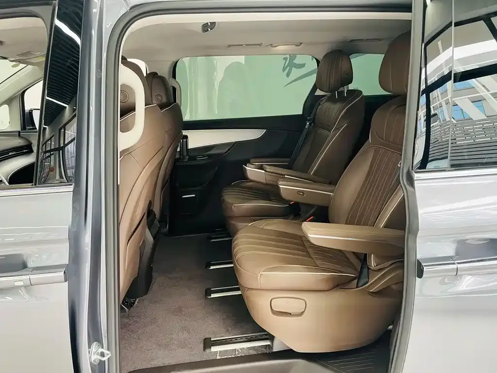 Roewe iMAX8 — фото 5