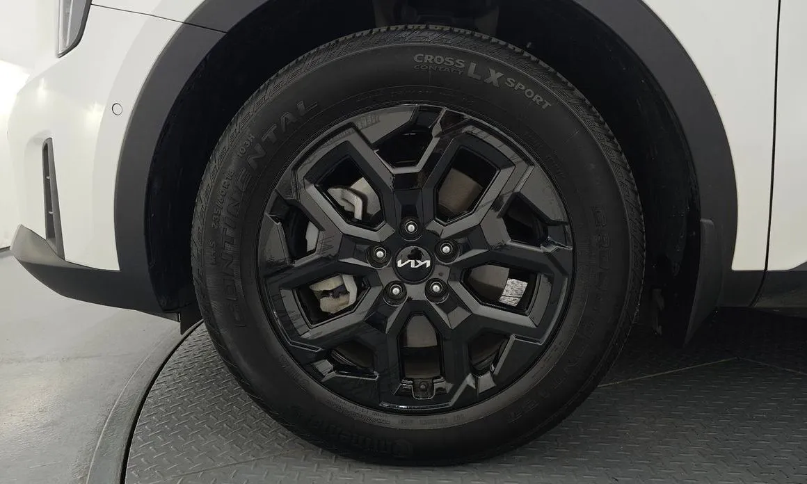 Kia Sorento — фото 8