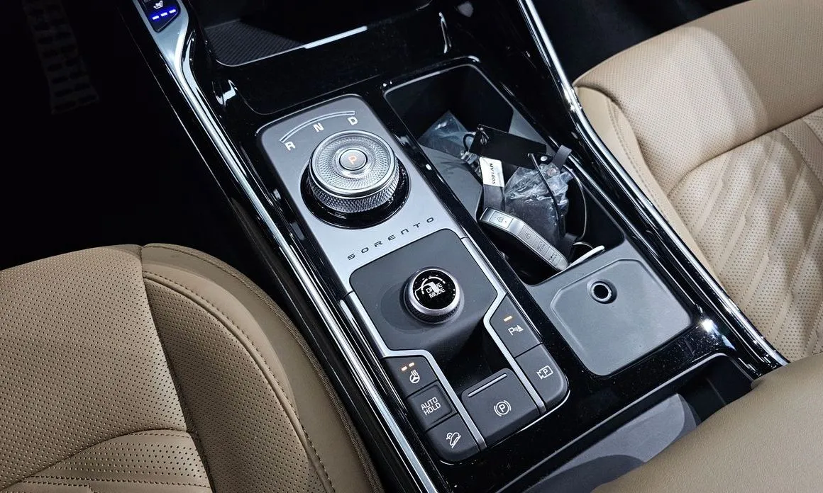 Kia Sorento — фото 5