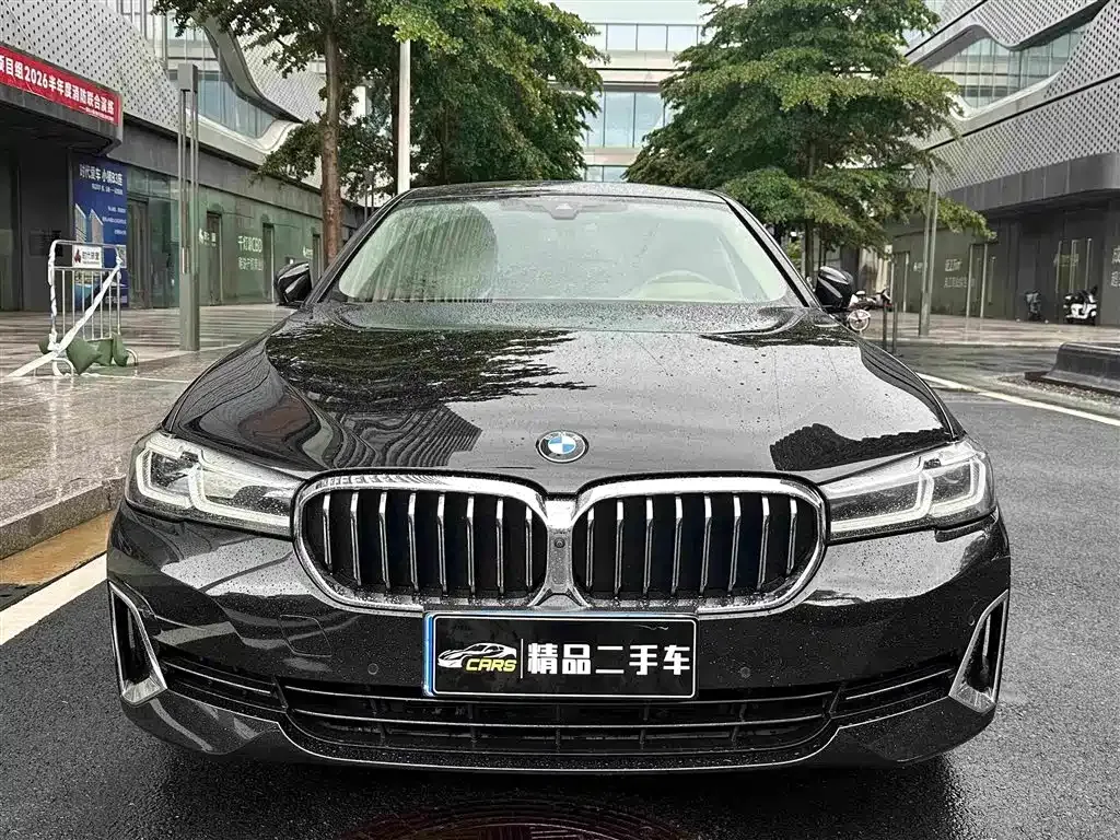BMW 5 Series — фото 4