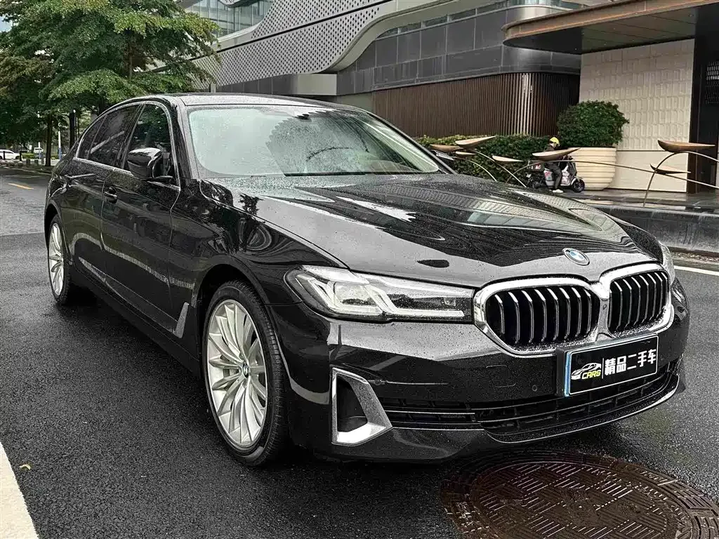 BMW 5 Series — фото 8