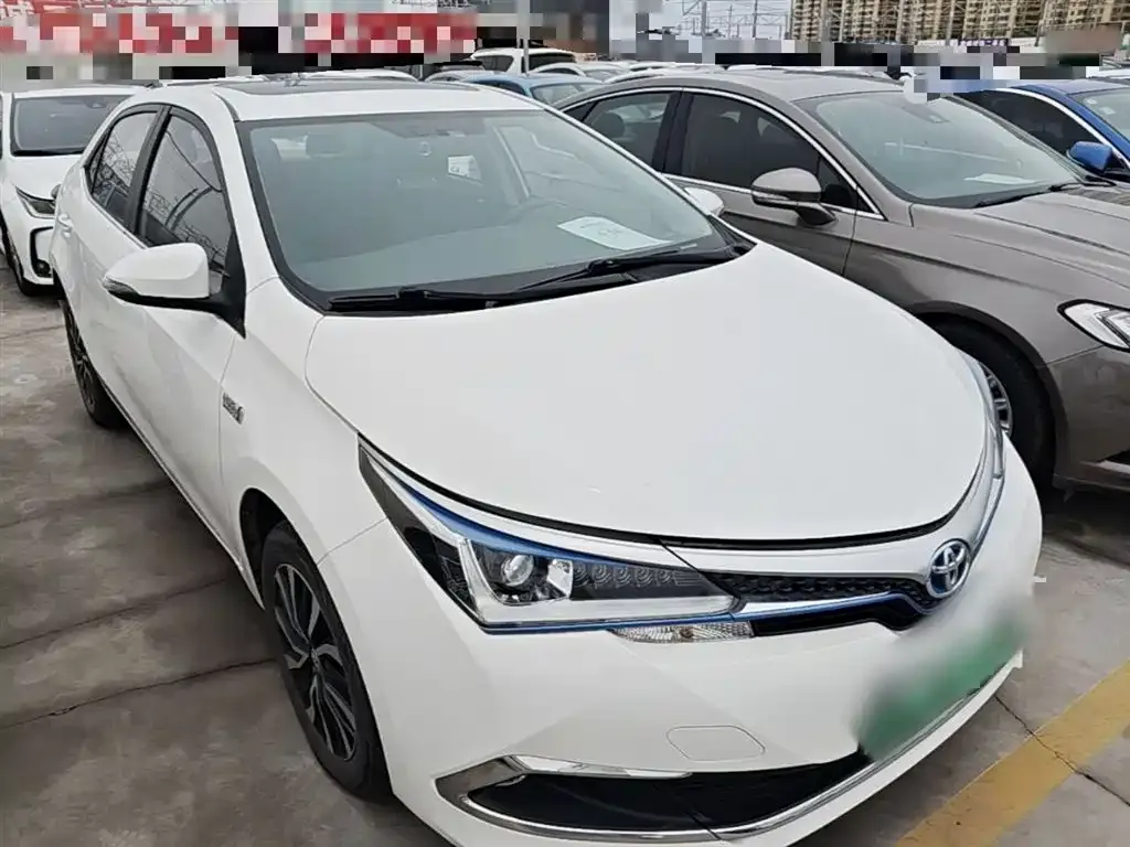 Toyota Corolla Hybrid — фото 5