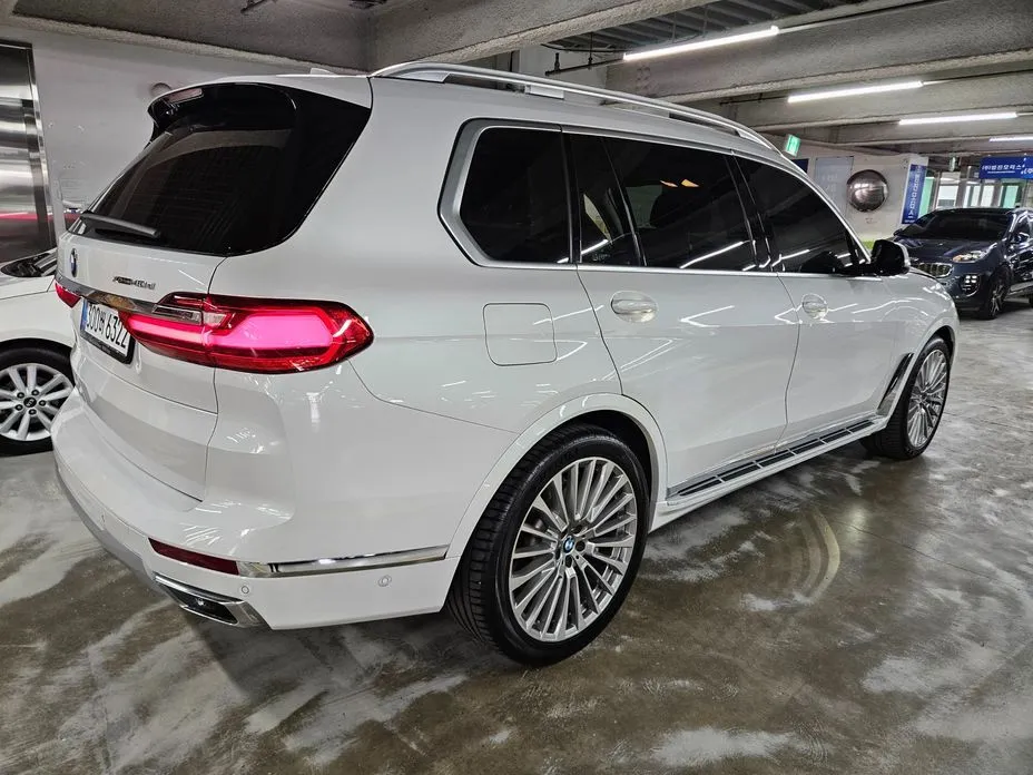 BMW X7 — фото 7