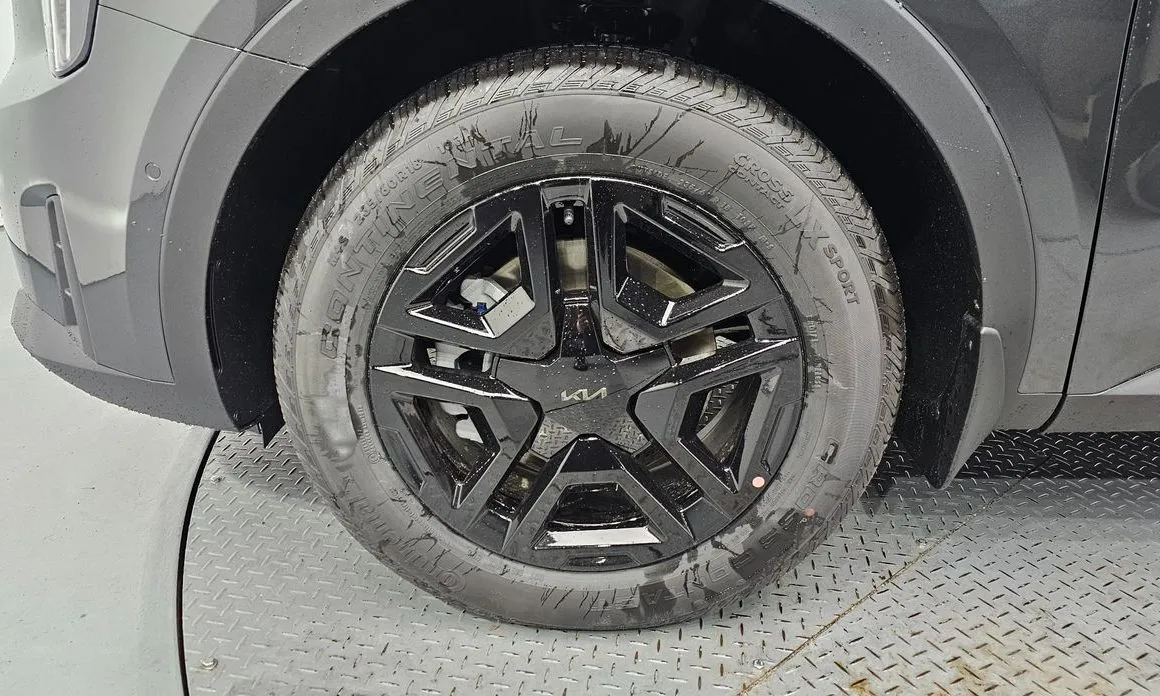 Kia Sorento — фото 7