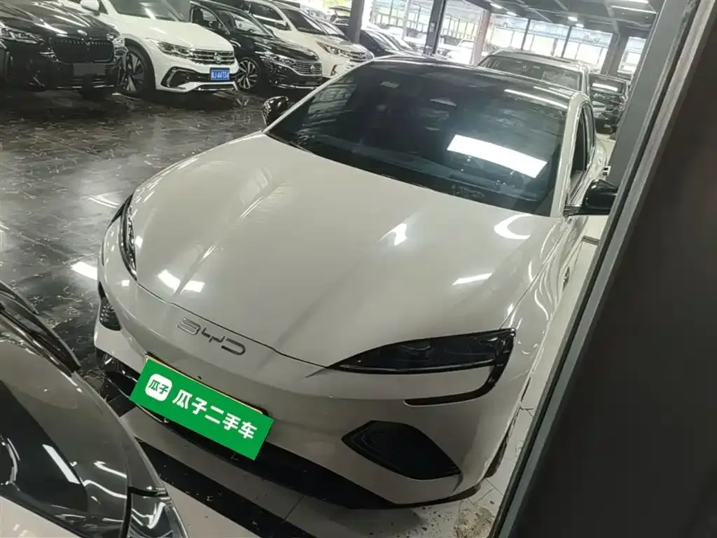 BYD Seal — фото 1