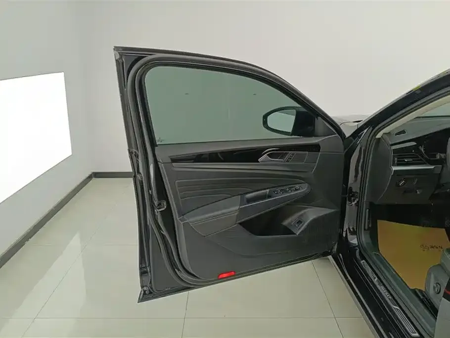 Volkswagen Passat — фото 9