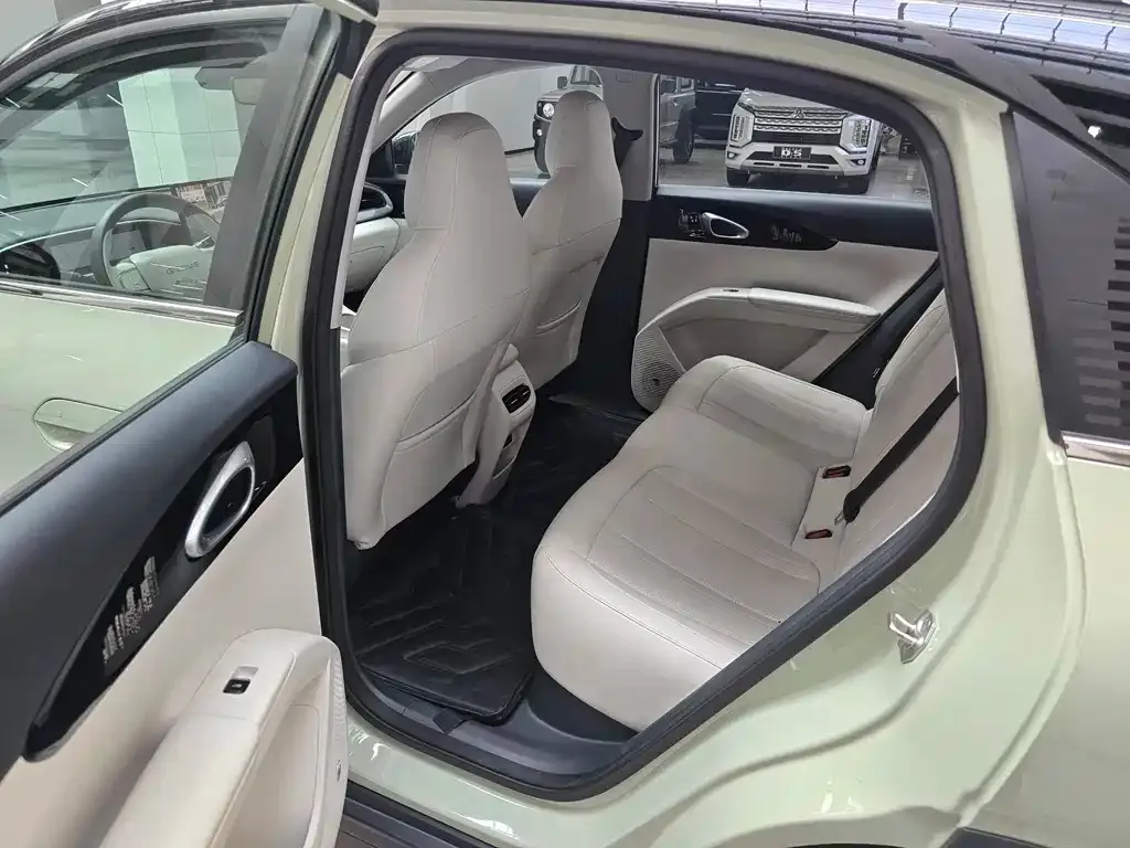 Geely Starburst — фото 6