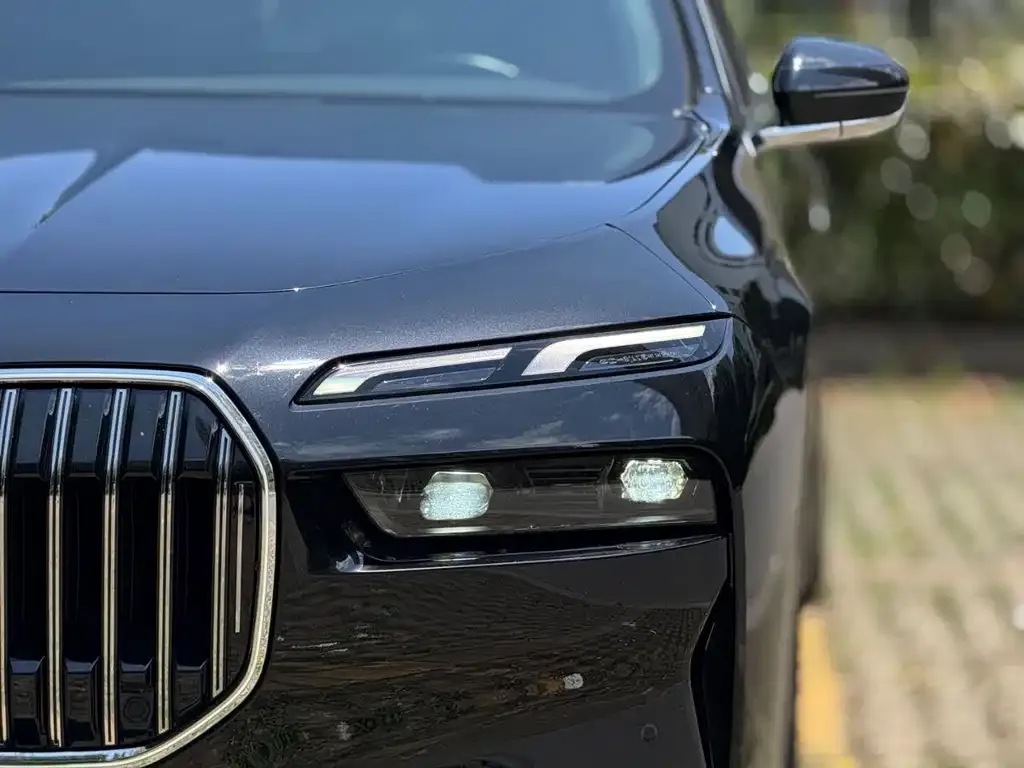 BMW 7 Series — фото 2