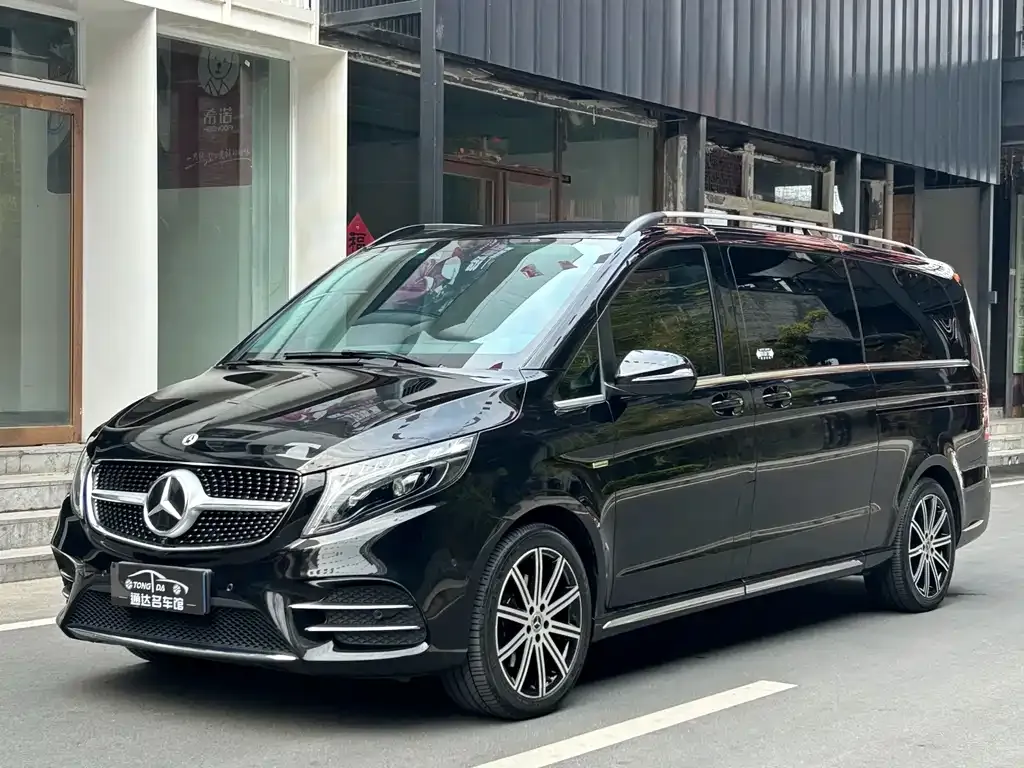 Mercedes-Benz V-Class — фото 1