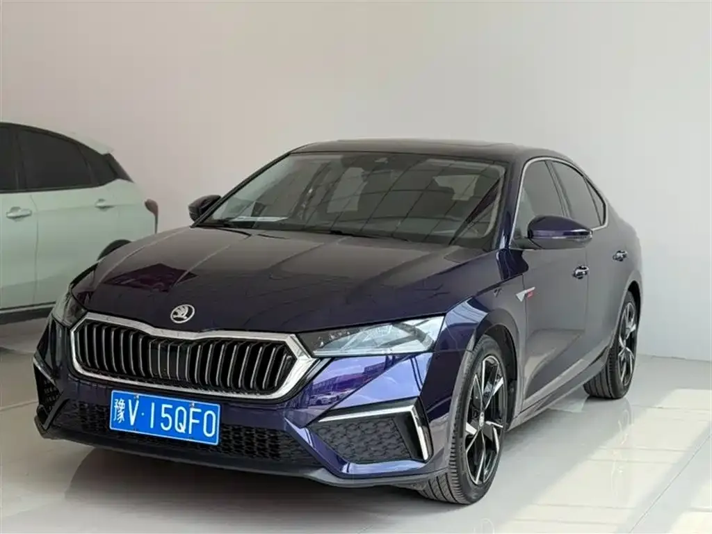 Skoda Octavia — фото 1