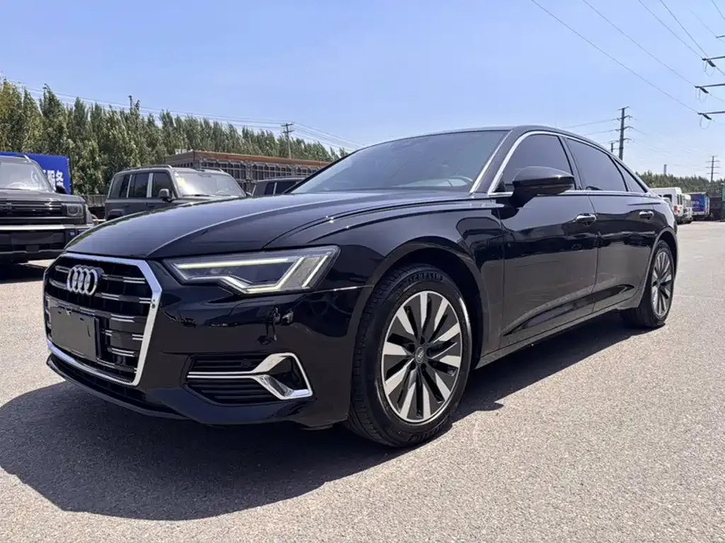 Audi A6L — фото 1