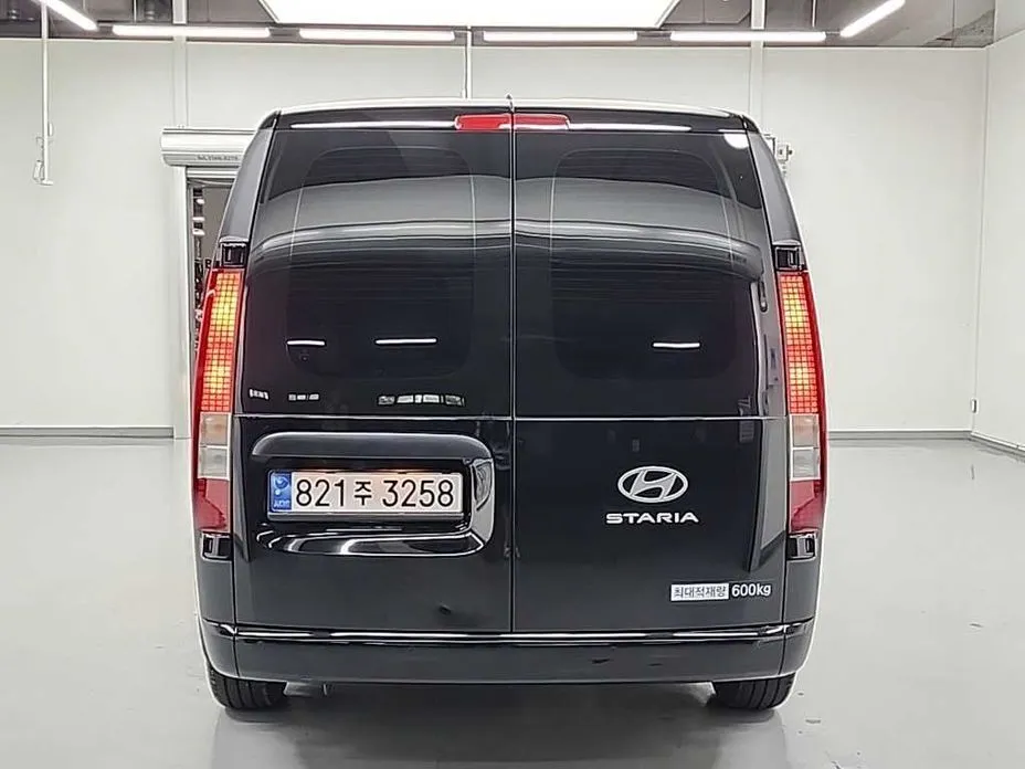 Hyundai Staria — фото 3