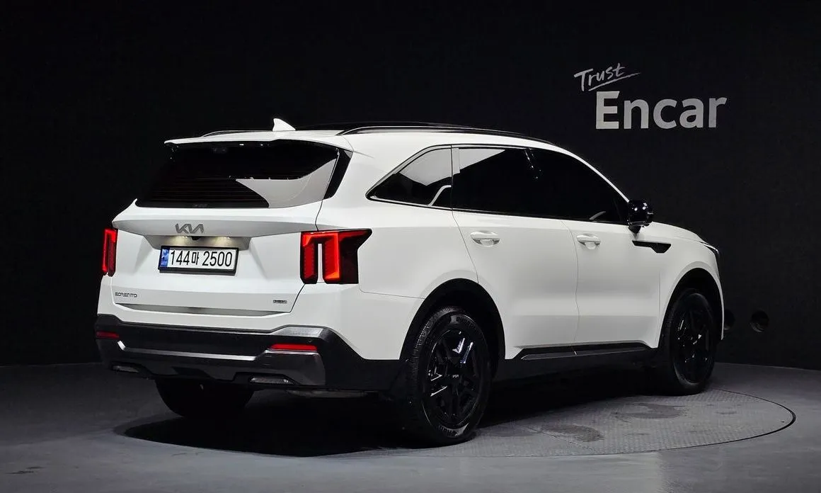 Kia Sorento — фото 5
