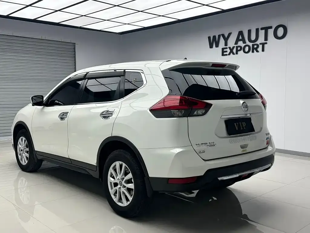 Nissan X-Trail — фото 10