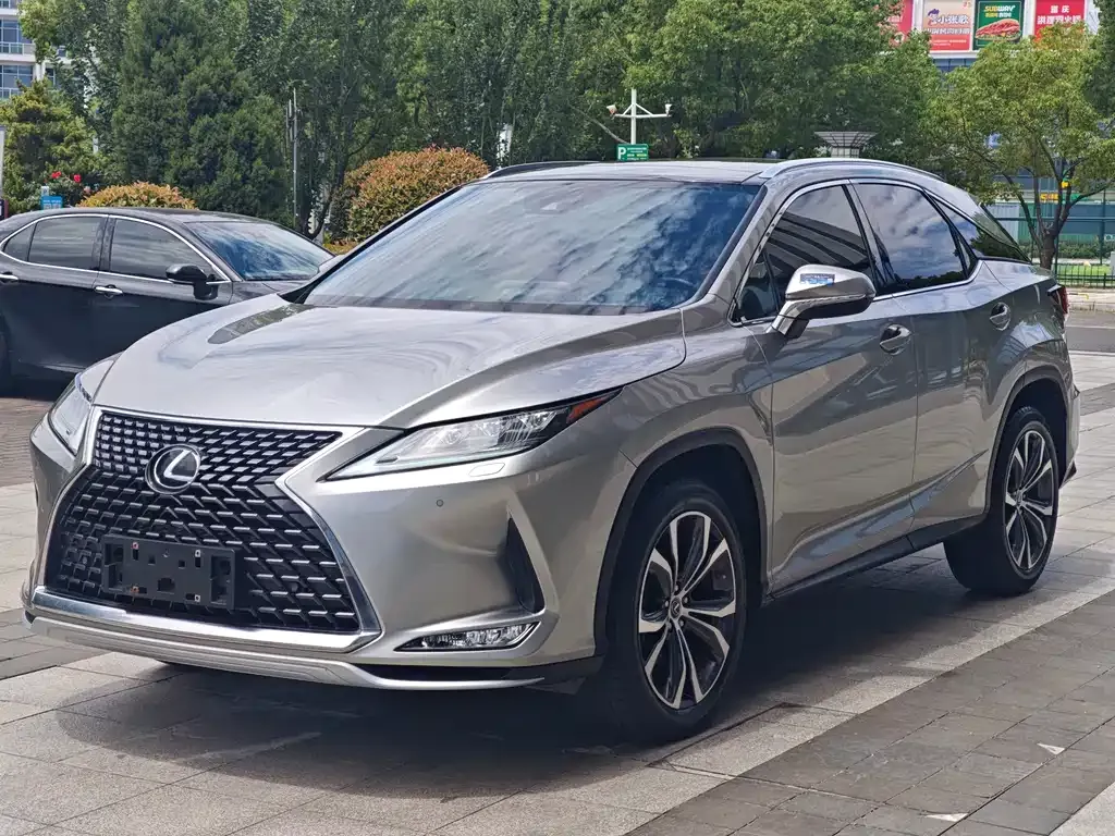 Lexus RX — фото 1
