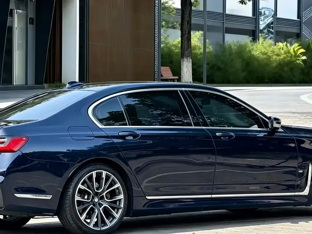BMW 7 Series — фото 5
